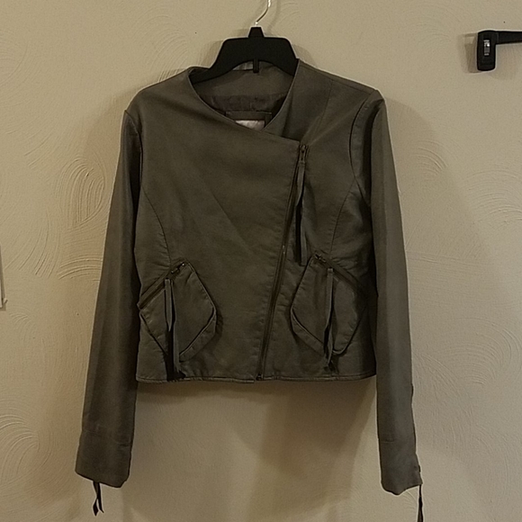 Romeo & Juliet Gray Vegan Zipper Jacket - Picture 1 of 11